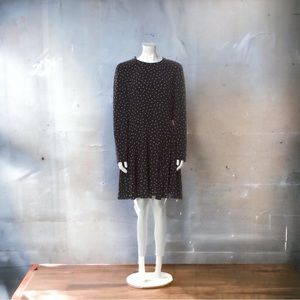 Monique Lhuillier Polka dot Shift Dress
Black & White
Large